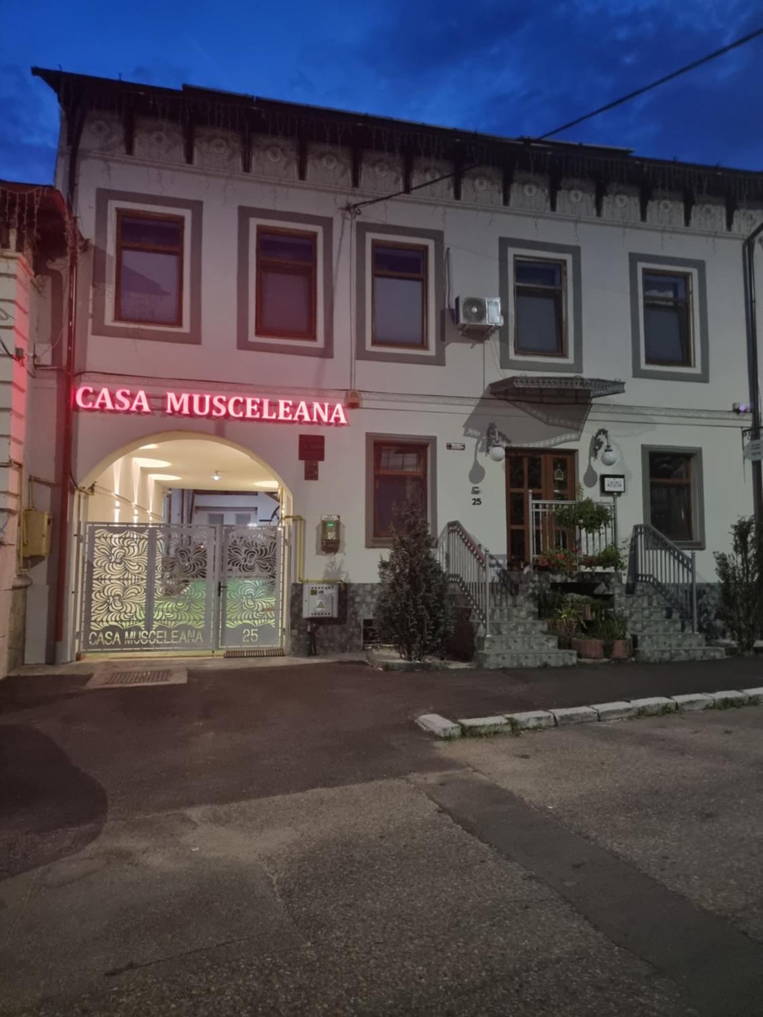 Casa Musceleana Câmpulung Exterior foto